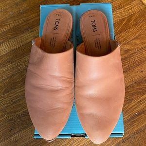 Toms Jutti Mule in Hazel Leather 7.5m